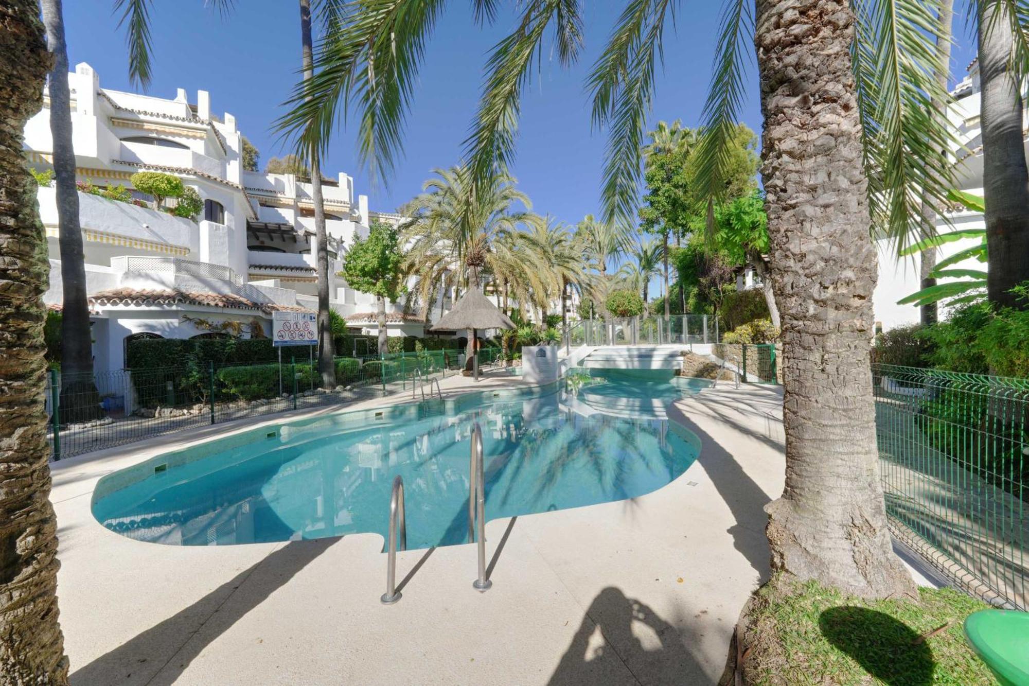 1104 First Line Beach Apartment Golden Beach Pool 마르베야 외부 사진