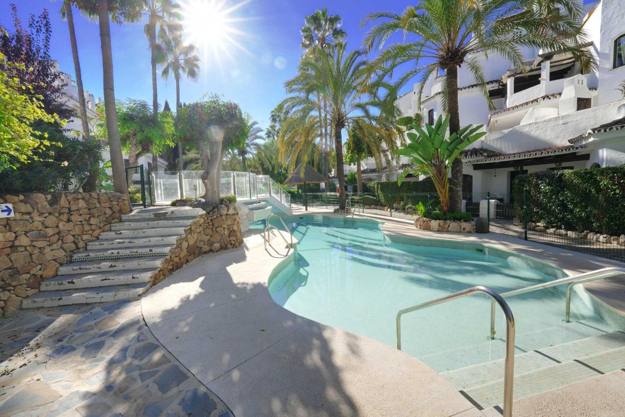 1104 First Line Beach Apartment Golden Beach Pool 마르베야 외부 사진