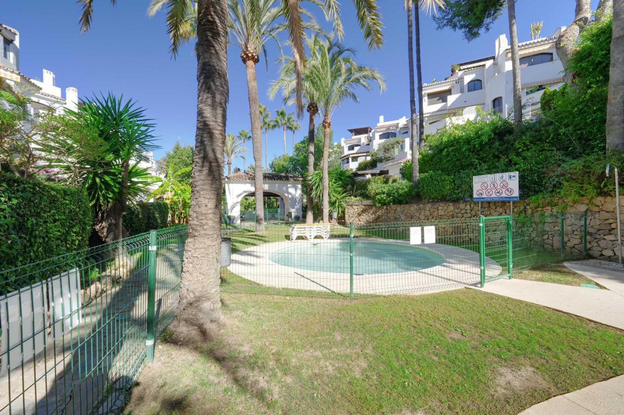 1104 First Line Beach Apartment Golden Beach Pool 마르베야 외부 사진