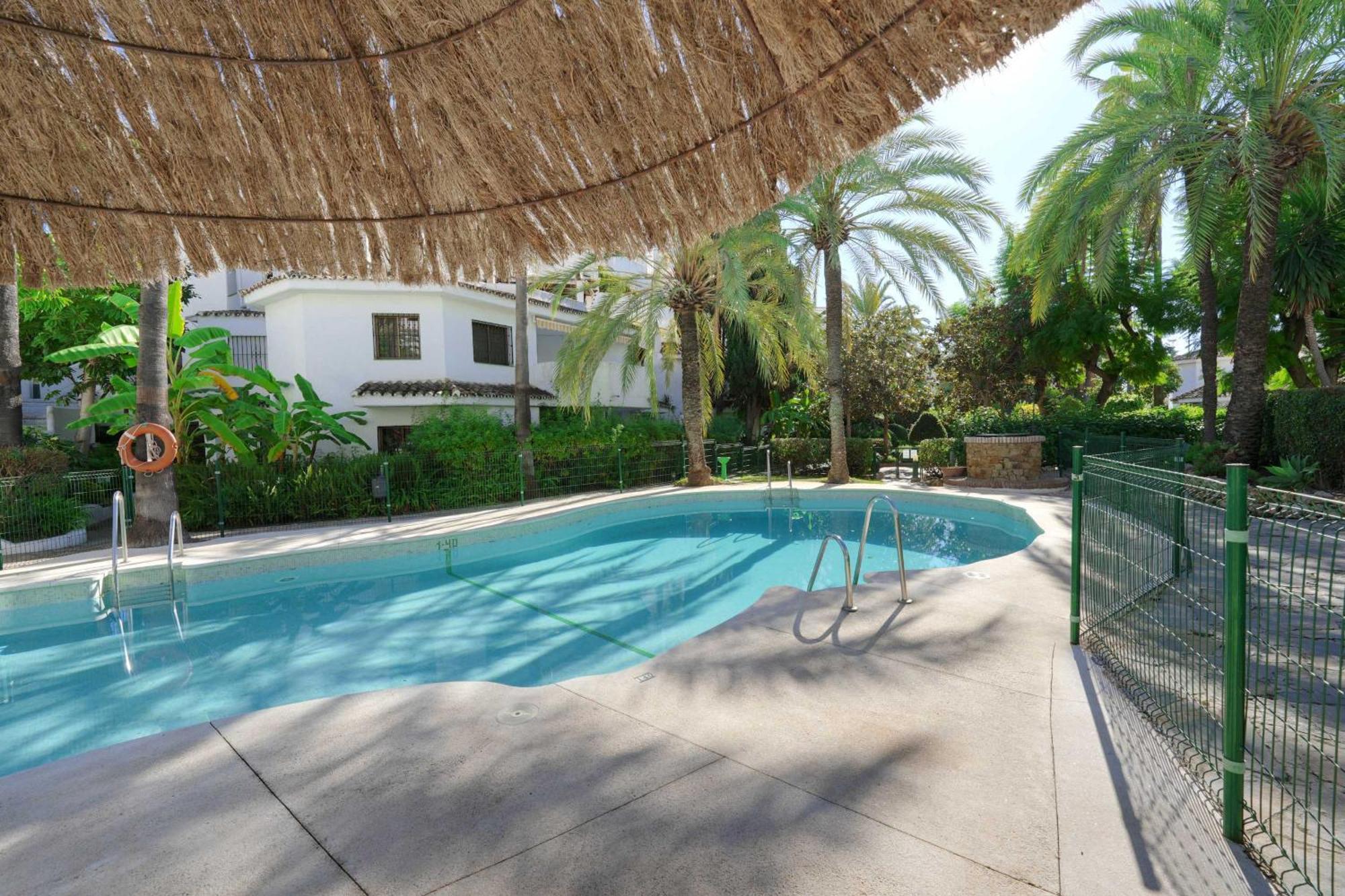1104 First Line Beach Apartment Golden Beach Pool 마르베야 외부 사진